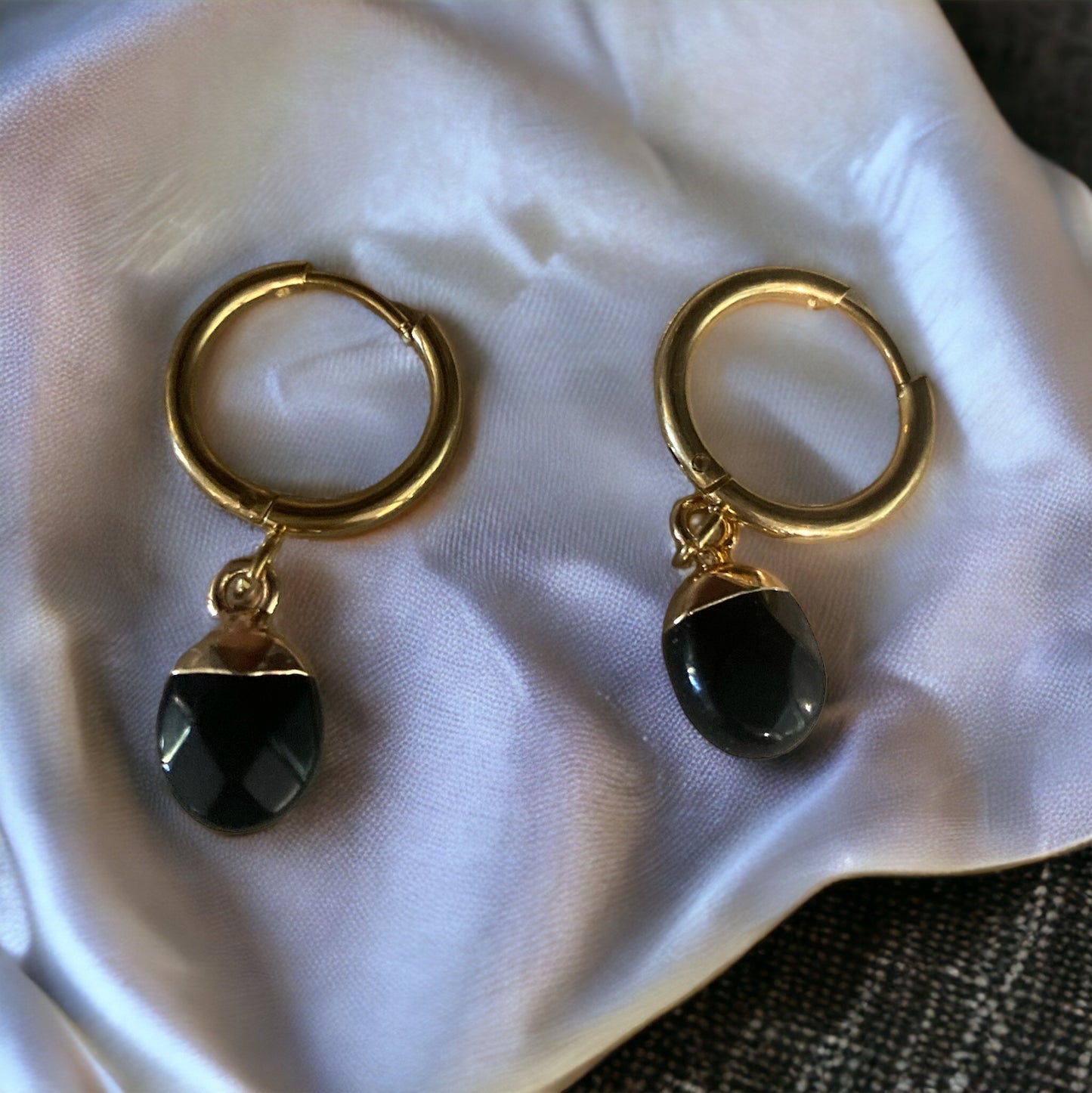 Boucles d’oreilles doré pierres Obsidienne Chakra racine